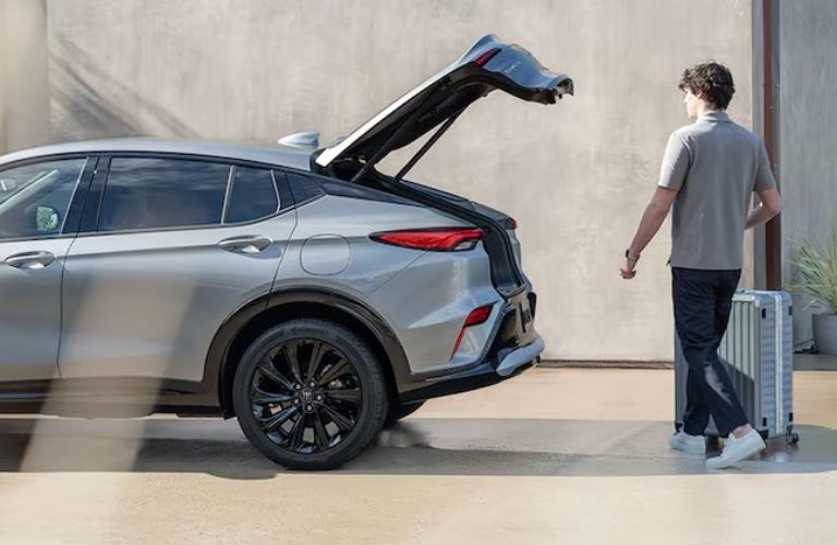 2025 Buick Envista power liftgate