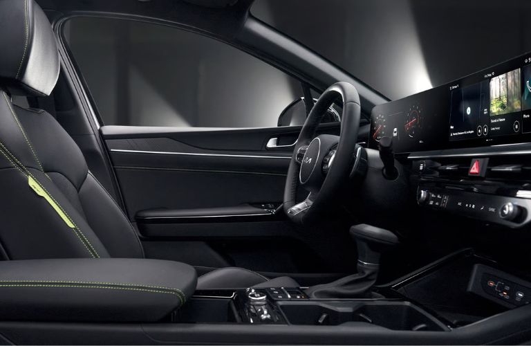 2025 Kia K5 front seats side view
